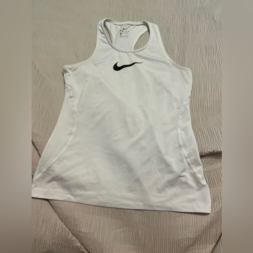 Women’s Nike workout tank top
